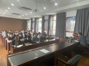 州农投公司开展学习贯彻天下两会精神 专题向导讲座